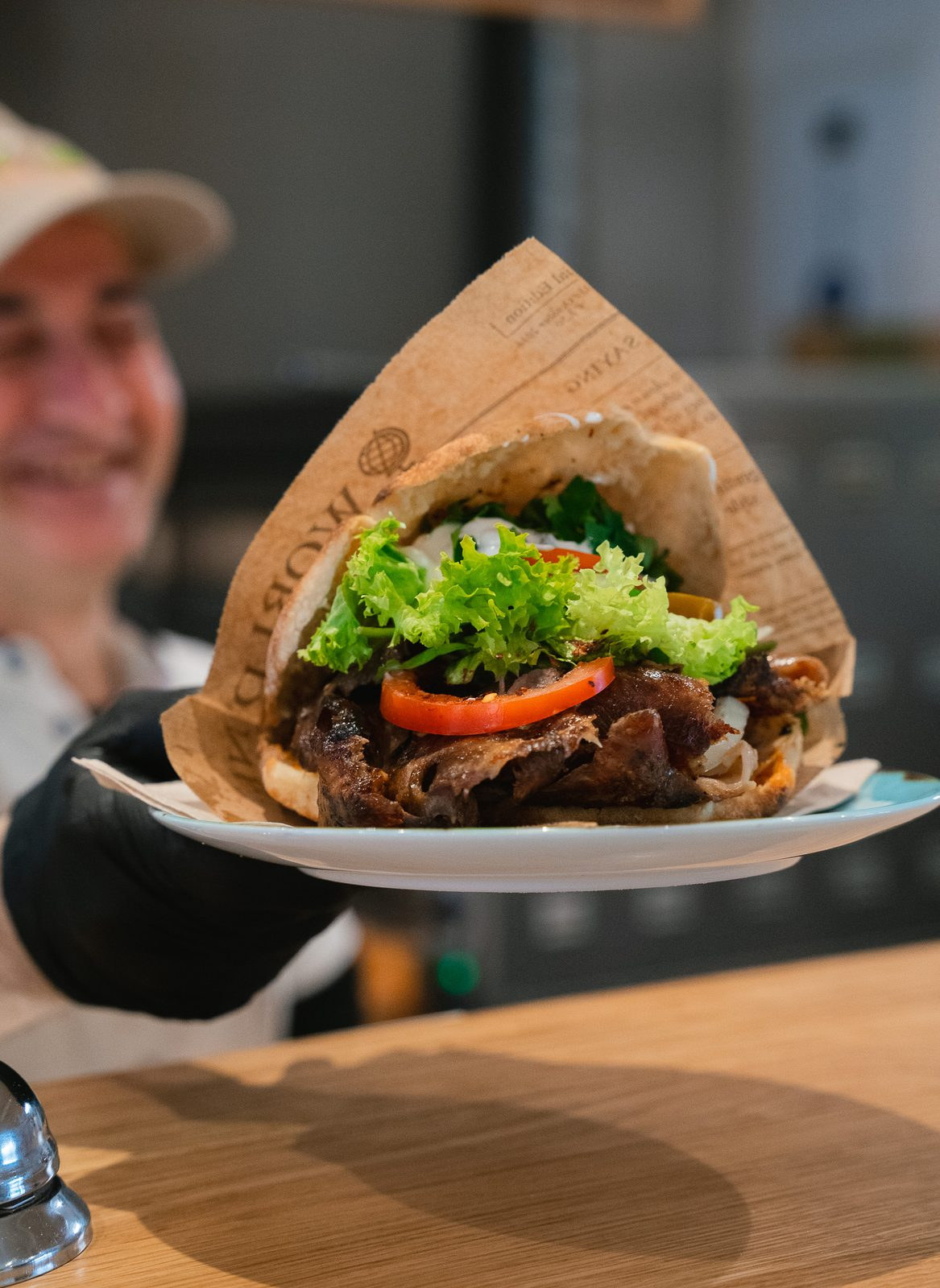 Frisch servierter Döner im Kebaphaus am Feuersee